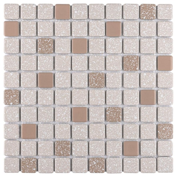 https://images.thdstatic.com/productImages/dc6bc13d-281b-4356-93a8-1364b9fe7a91/svn/beige-and-tan-merola-tile-mosaic-tile-fkosrr92-c3_600.jpg