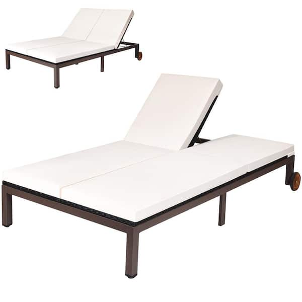 Costway 1-Piece Metal Wicker Outdoor Chaise Lounge with Cushion White