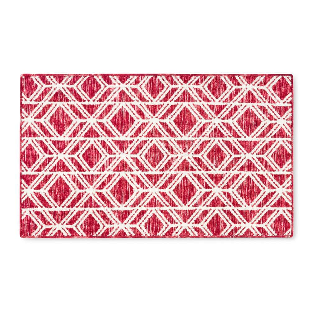 TOWN COUNTRY LIVING Everyday Walker Modern Diamond Red 24 In X 40 In   Red Town Country Living Kitchen Mats 3 E002 200 64 1000 