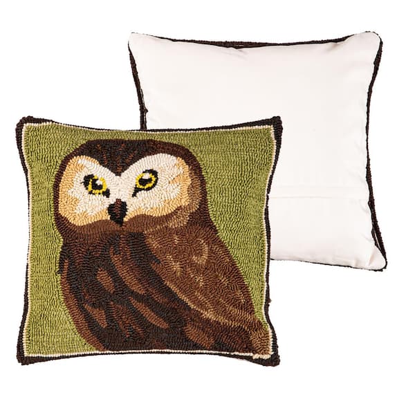 Evergreen Enterprises 18 in. x 18 in. Indoor/Outdoor Owl Hooked Polypropylene Throw Pillow