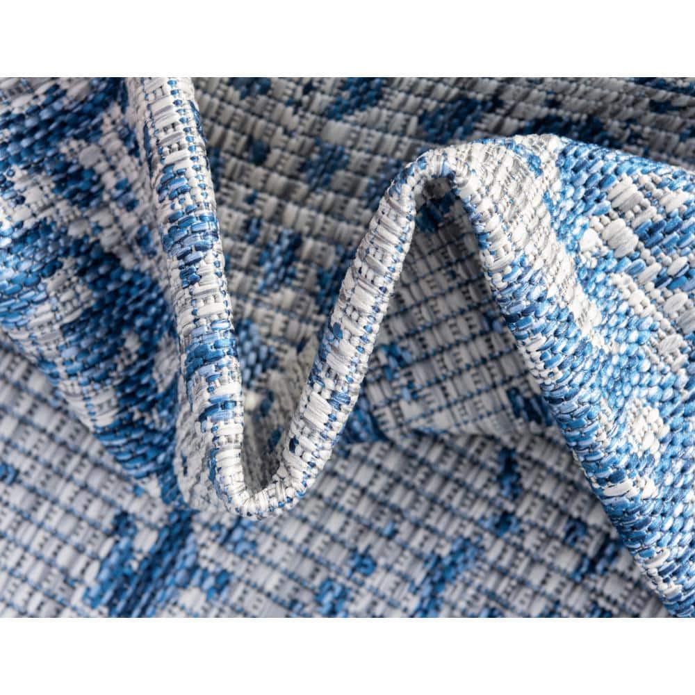 Classic Blue Rectangular Easy-Care Outdoor Rug, 4' x 6'