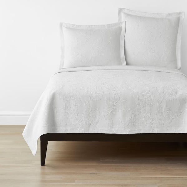 The Company Store Putnam Matelasse White Cotton King Coverlet