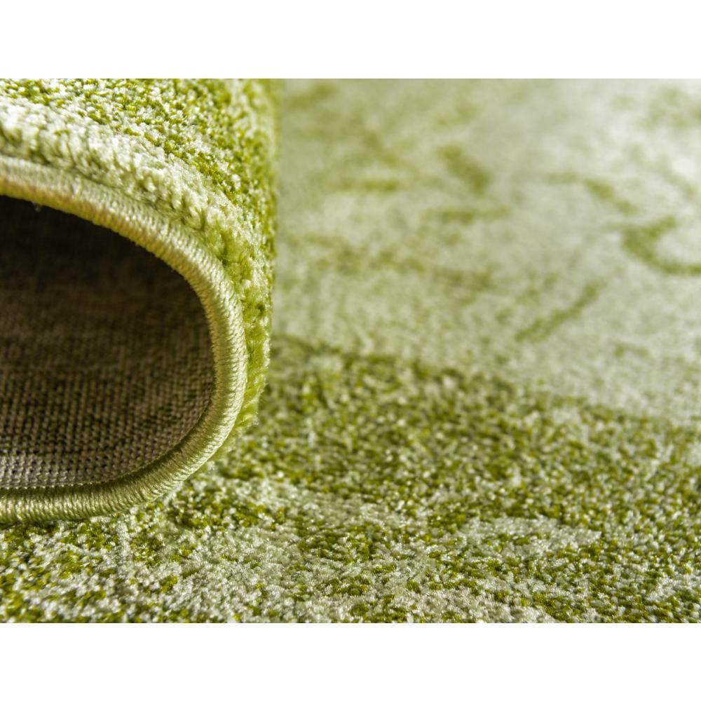 Light Green Floral Synthetic Rectangular Area Rug, 5 x 8 ft