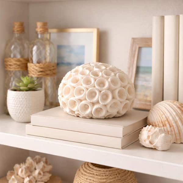 Liv & Skye Ivory 7 in. x 6 in. Resin Round Coastal Coral