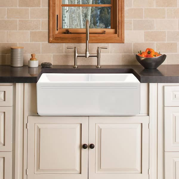 https://images.thdstatic.com/productImages/dcc308aa-5ce4-439e-beea-2b56869d125a/svn/white-proox-farmhouse-kitchen-sinks-pr-3318a-31_600.jpg