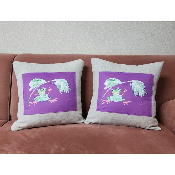 Baby Frog 16 in. x 16 in. Set of 2 Square Linen and Viscose Decor Throw Pillow Covers