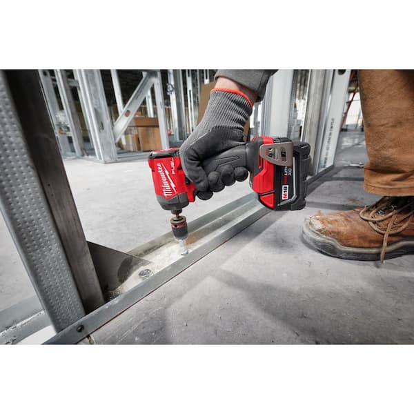 Milwaukee M18 FUEL 18-Volt Lithium-Ion Brushless Cordless Combo Kit (5-Tool)  with 10 in Dual Bevel Sliding Compound Miter Saw 3697-25-2734-20 The Home  Depot