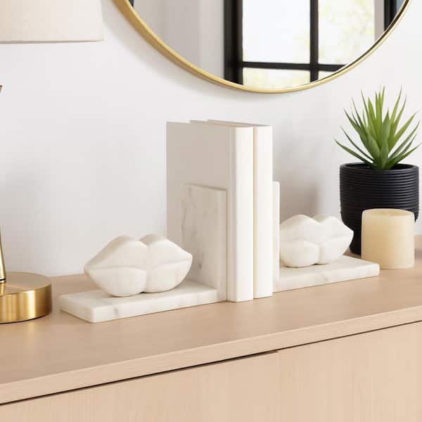 Liv & Skye 5 in. White Stone Novelty Lip-Shaped Sculptural Bookends (Set of 2)