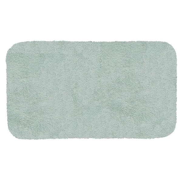 Home Dynamix 36-in x 24-in Light Gray Polyester Bath Mat in the