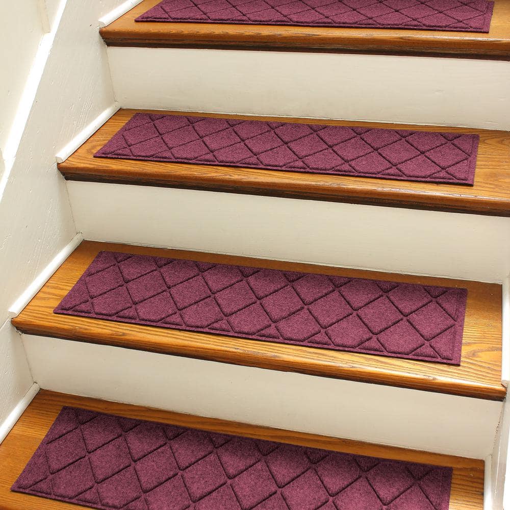 https://images.thdstatic.com/productImages/dcebe0c5-caba-4d7b-bebb-ab8af19959a4/svn/bordeaux-bungalow-flooring-stair-tread-covers-20620601-64_1000.jpg