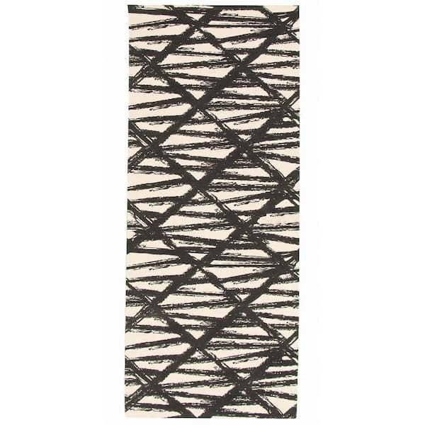 A&E Leland Black-Ivory 2 ft. X 12 ft. Runner Geometric Polyester Runner Rug