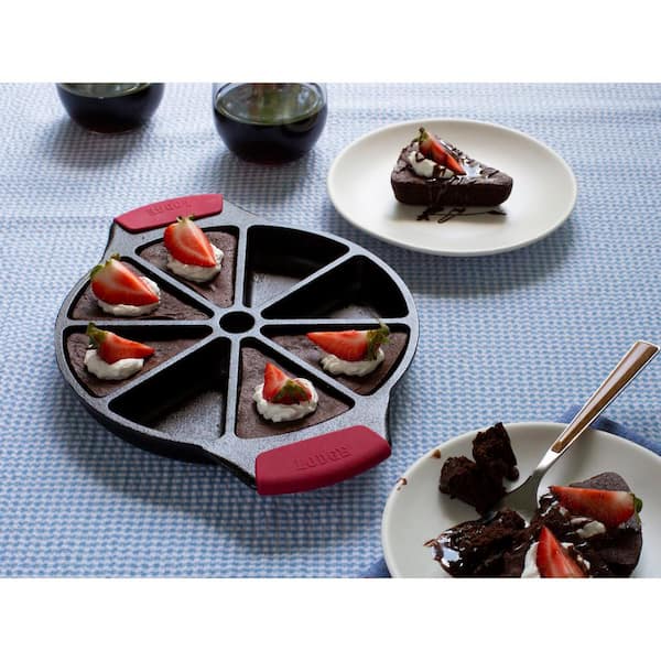 Lodge Seasoned Cast Iron Mini Cake Pan, 7 Impressions: Home & Kitchen 