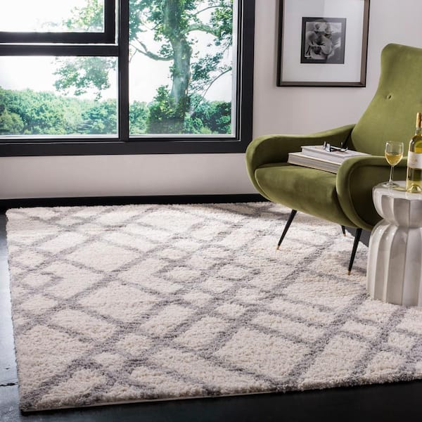Berber Shag Cream/Gray 5 ft. x 7 ft. Diamond Geometric Area Rug