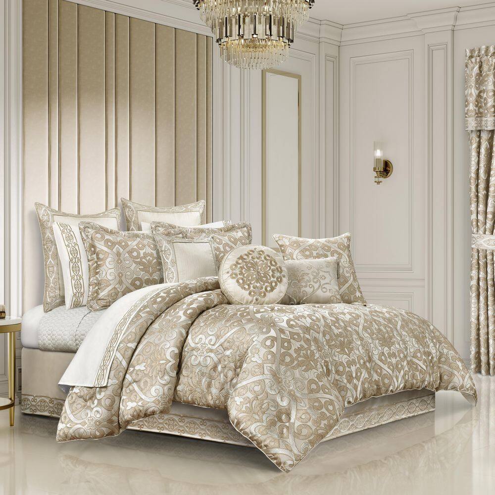 Amarella Polyester Queen 4Pc. Comforter Set