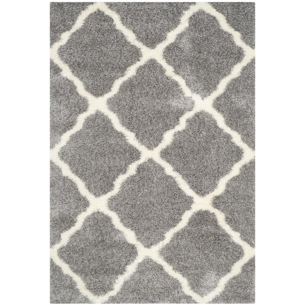 SAFAVIEH Montreal Shag Gray/Ivory 4 ft. x 6 ft. Geometric Area Rug