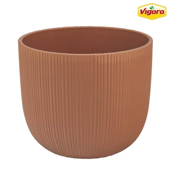 Vigoro 14 in. Amaliya Medium Textured Brown Plastic Planter (14 in. D x 11.6 in. H)