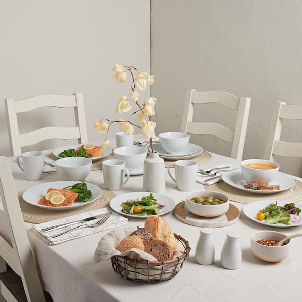 https://images.thdstatic.com/productImages/dd19795e-0703-4fc1-a0df-ac541253017f/svn/white-tabletops-gallery-dinnerware-sets-ttu-u3650-ec-76_600.jpg