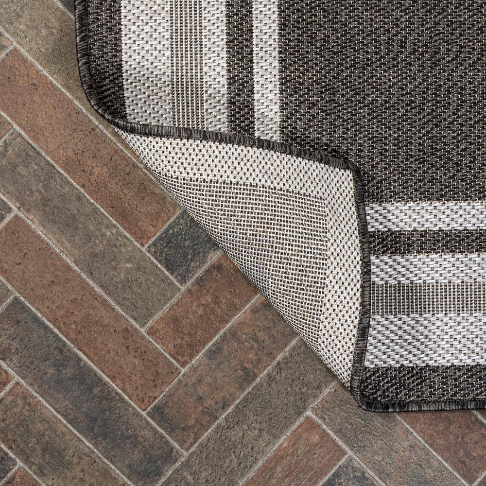 Modern Black and Cream Stripe Synthetic 5x8 Indoor/Outdoor Rug