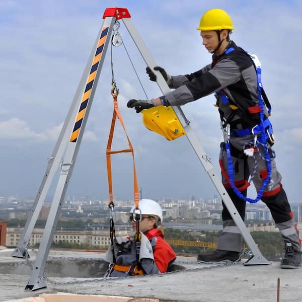VEVOR Confined Space Tripod Kit 2600 lbs. Winch Rescue Tripod w/8 ft. Leg, 98 ft. Cable, 33 ft. Fall Protection and Harness