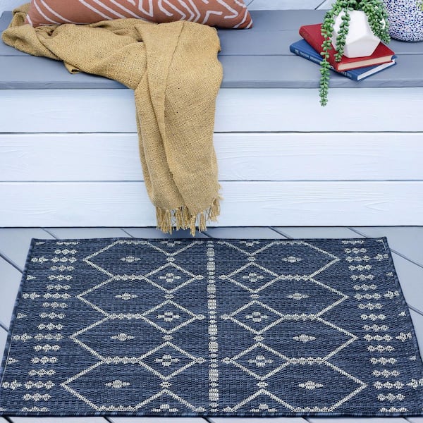Veranda Geometric Navy 2 ft. x 3 ft. Indoor/Outdoor Area Rug