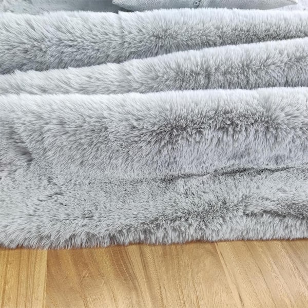 iliebe Mmlior Light Gray 8 ft. x 10 ft. Soft Faux Rabbit Fur Area