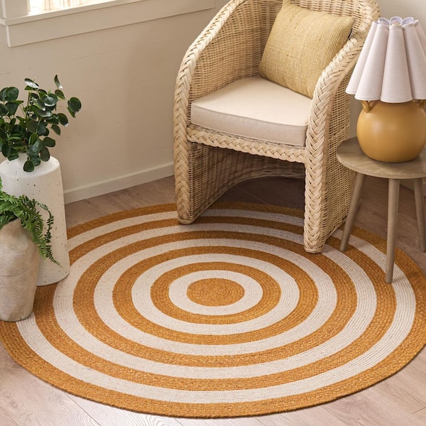 Braided 6 ft. x 6 ft. Round Gold/Peach Concentric Striped Area Rug