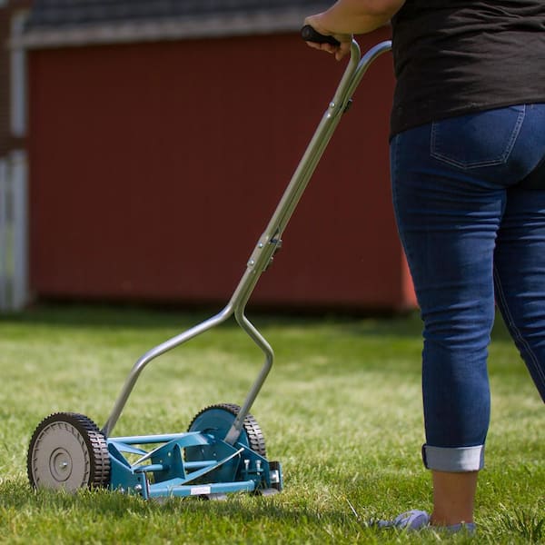 https://images.thdstatic.com/productImages/dd86562a-d35c-4f05-8901-b0d945964fb1/svn/great-states-corporation-reel-lawn-mowers-204-14-21-4f_600.jpg