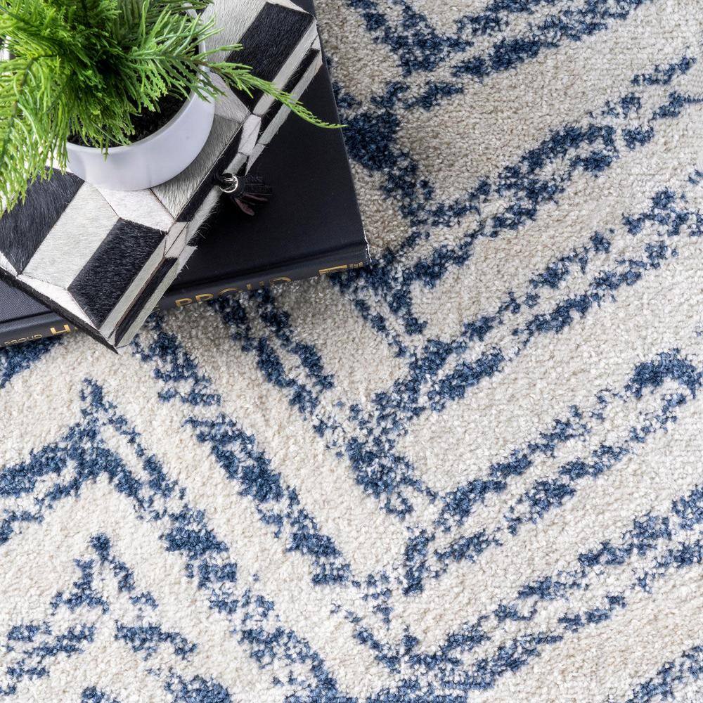 Reversible Geometric Blue Round Easy-Care Synthetic Rug