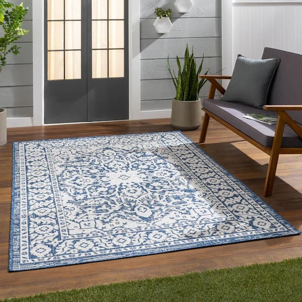 Havelock Denim 6 ft. 7 in. Round Indoor/Outdoor Area Rug