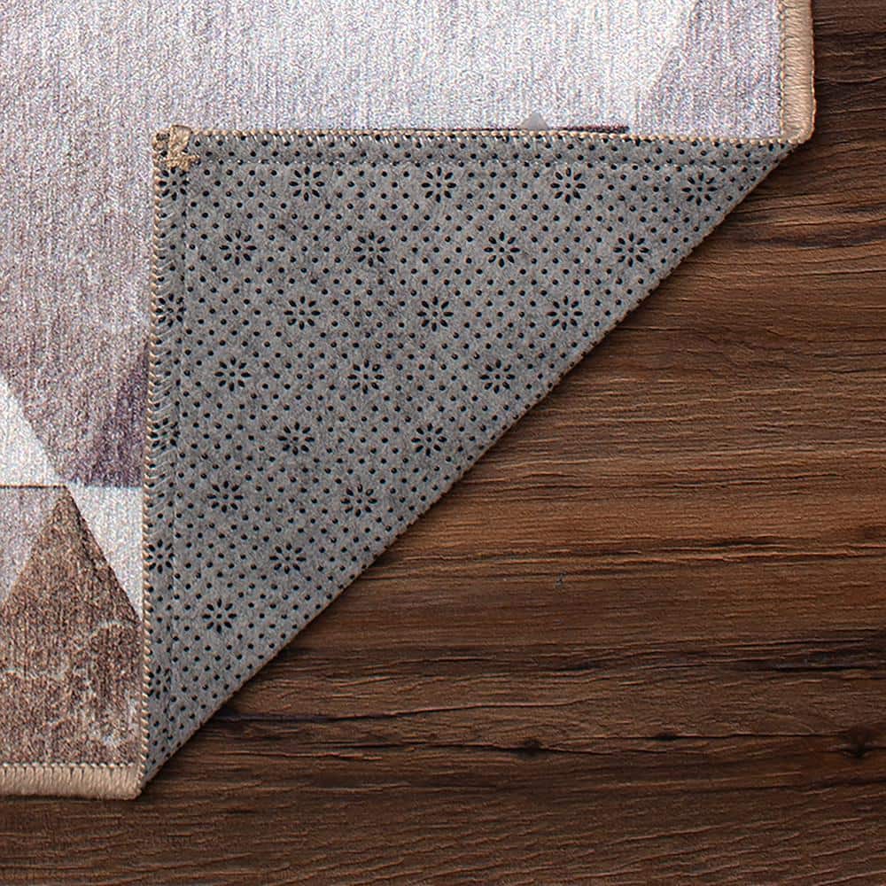Gray and Beige Geometric Flat Woven Synthetic Rug 5' x 7'