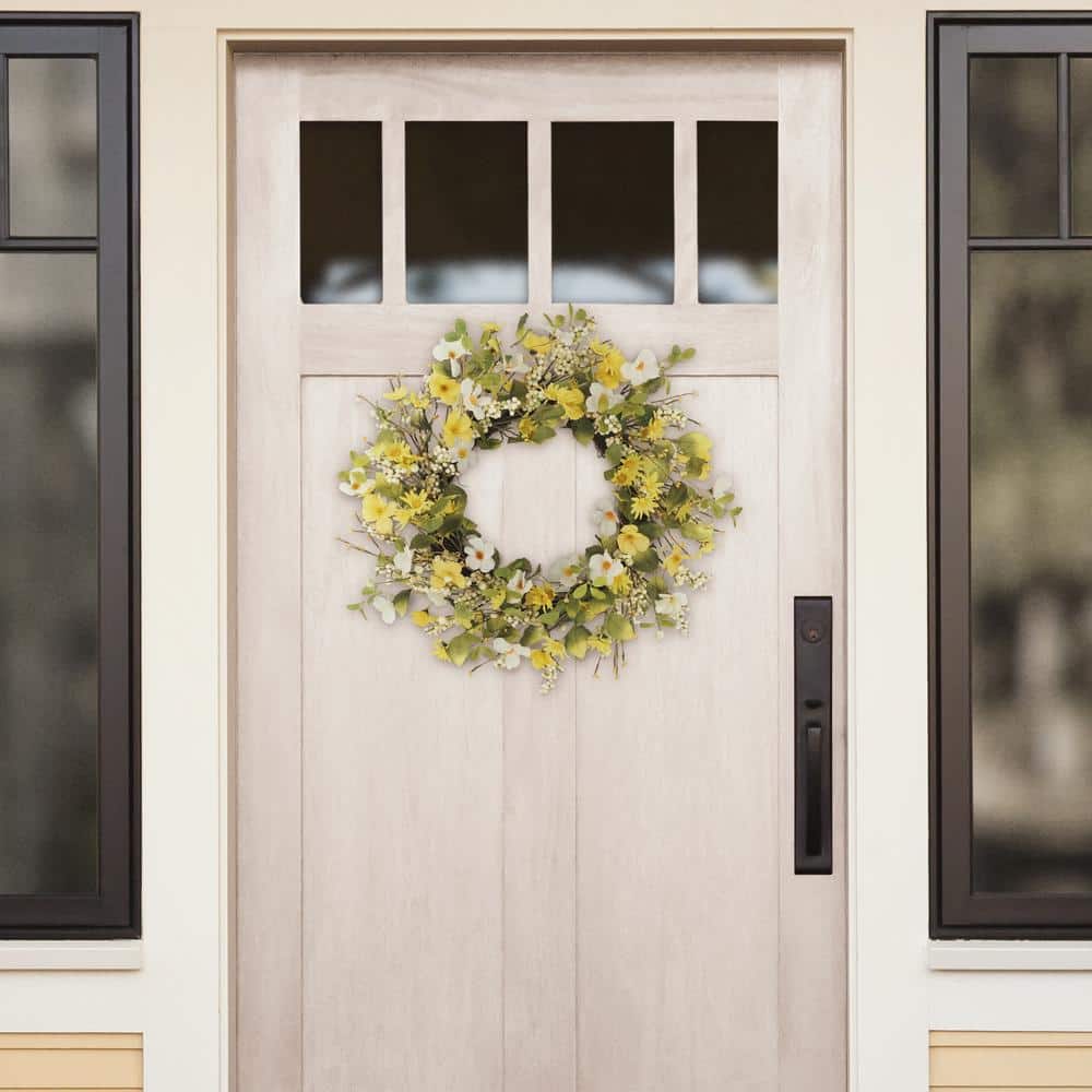 24" Yellow and White Daisy Grapevine Wreath