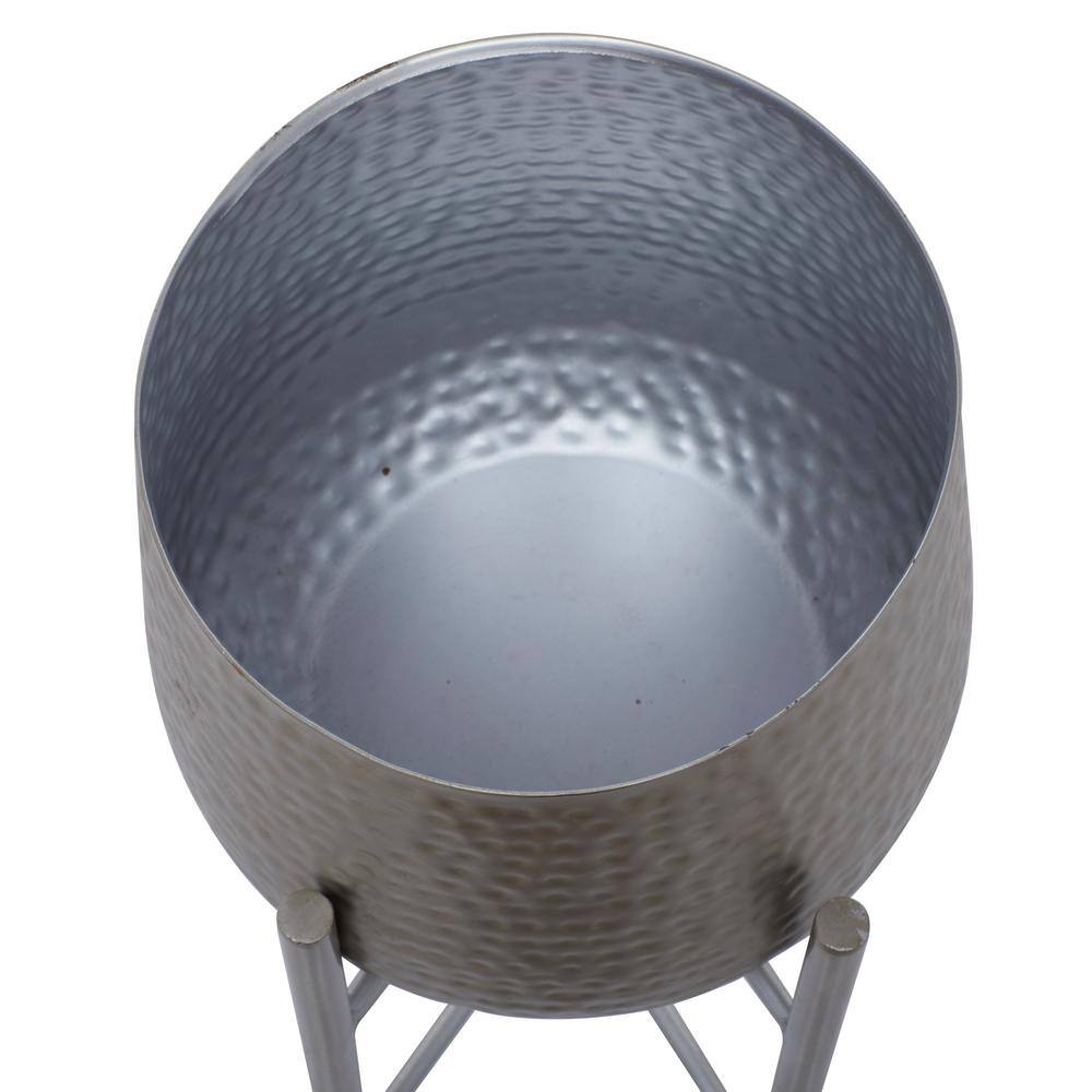 CosmoLiving Silver Metal Planter Set with X Frame Holders