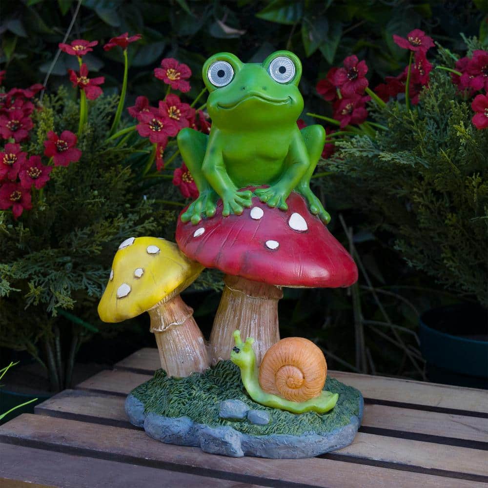 Solar-Powered Frog on Mushroom Polyresin Garden Statue with LED Eyes