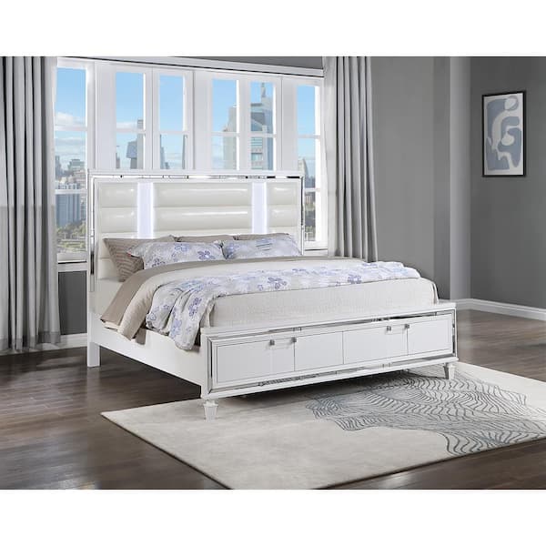 AndMakers Genoa White Wood Frame King Panel Bed