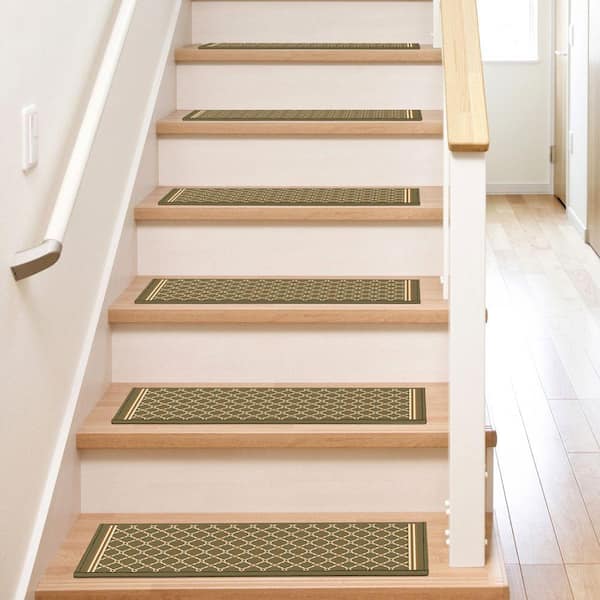 Kurdamir Derby Green 9 in. x 26 in. Stair Tread Cover