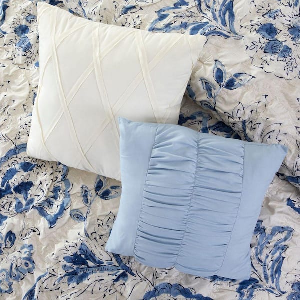 THE URBAN PORT Corfu 8-Piece White and Blue Floral Microfiber