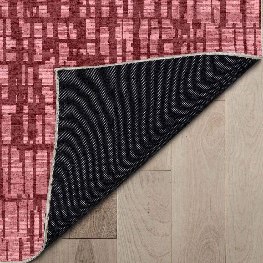 Red Abstract Synthetic Flat-Weave 5'3" x 7'3" Area Rug