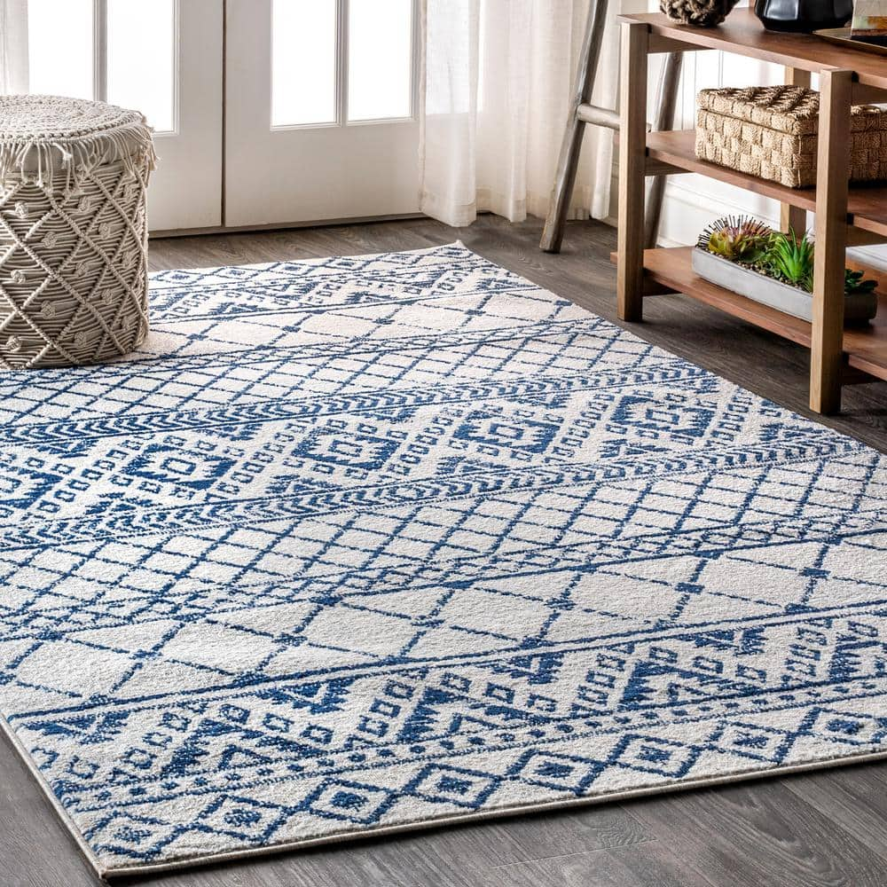 https://images.thdstatic.com/productImages/de190d74-33bf-47b6-8c73-52941e6ca591/svn/cream-blue-jonathan-y-area-rugs-moh103a-5-64_1000.jpg