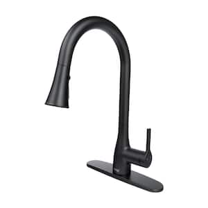 Classic Series Single-Handle Pull-Down Sprayer Kitchen Faucet in Matte Black