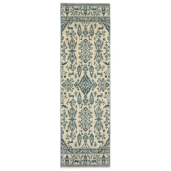 AVERLEY HOME Fleetwood Ivory/Blue 2 ft. x 8 ft. Border Oriental Floral Polypropylene Fringe Edge Indoor Runner Area Rug