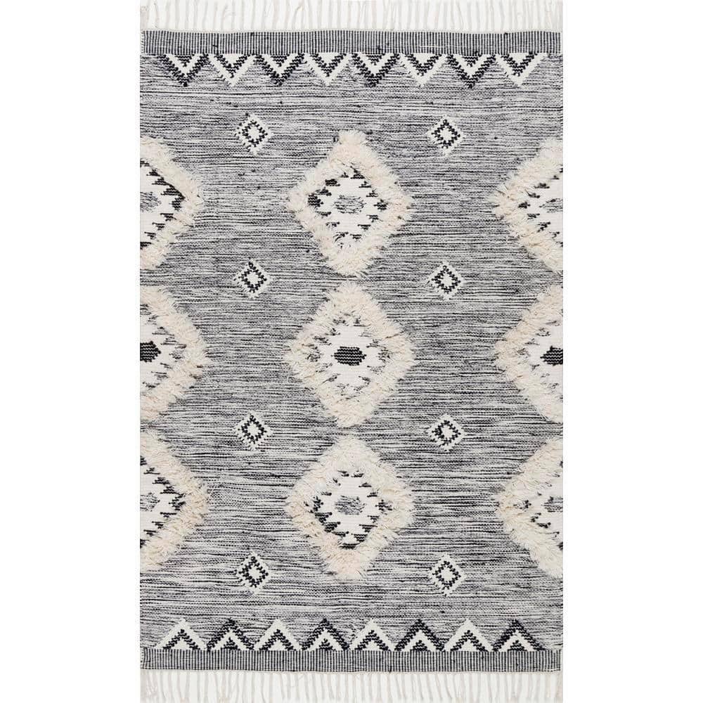 Handmade Woolen Shag Area Rug with Braided Tassels, 4' x 6', Black