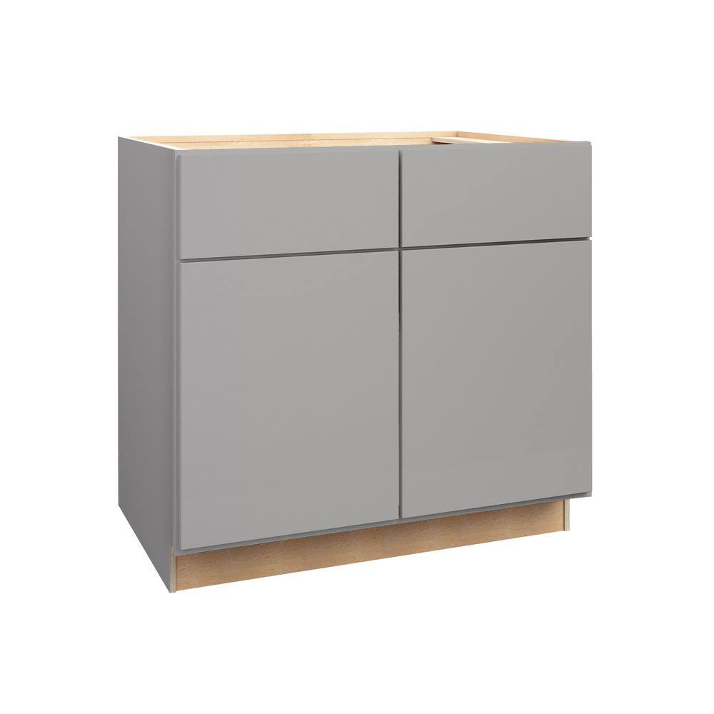 Hargrove 33 in. W x 21 in. D x 34.5 in. H Assembled Plywood Sink Base Bath 