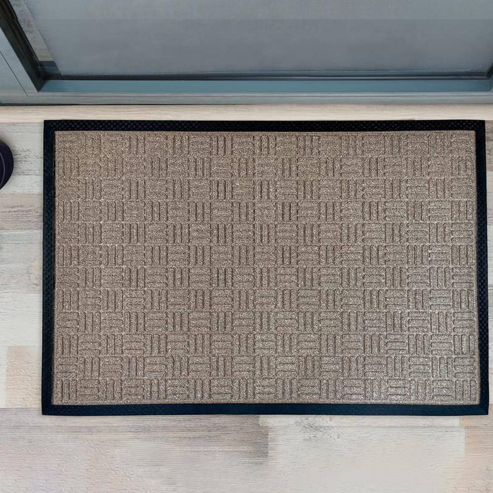 Beige Check Polypropylene 24" x 36" Low-Profile Outdoor Doormat