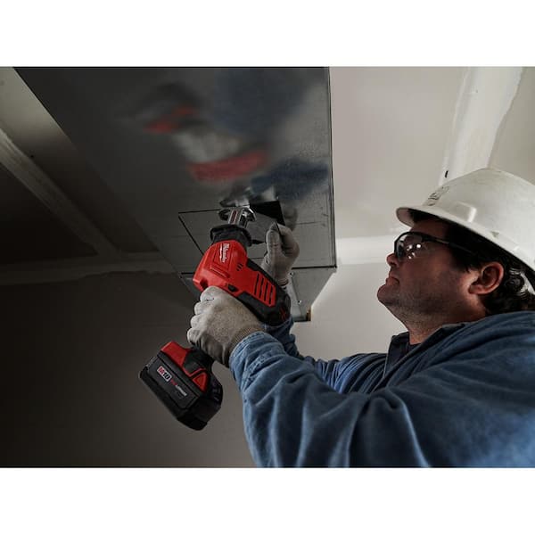 Milwaukee - M18 18V Lithium-Ion Cordless HACKZALL Reciprocating Saw Kit with (1) 3.0Ah Battery, Charger and Tool Bag