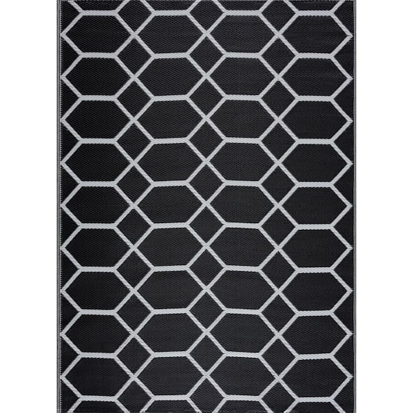 Miami Black White 4 ft. x 6 ft. Reversible Recycled Plastic Indoor/Outdoor Area Rug