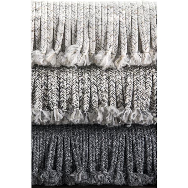 nuLOOM Chunky Woolen Cable Off-White 8 ft. x 11 ft. Area Rug CB01-8011 -  The Home Depot