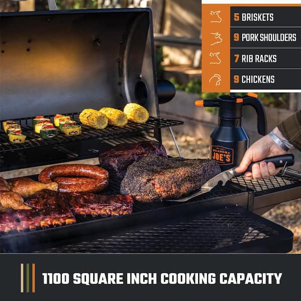 OKLAHOMA JOE'S Laredo Series 1100 Charcoal Barrel Grill 26302352