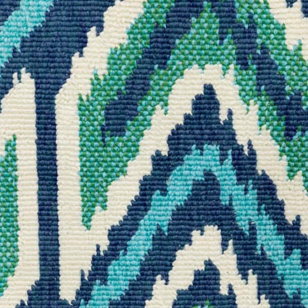 Blue, Ivory 8 ft. x 8 ft. Loomed Geometric Polypropylene Round Indoor/Outdoor Area Rug
