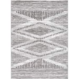 Dulcet Aosta Ivory Grey 3 ft. 11 in. x 5 ft. 3 in. Tribal Diamond Pattern Area Rug