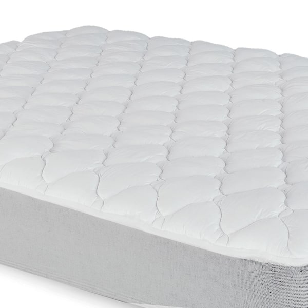 Mattress Topper - Plush, Lightweight Mattress Pad with Expandable Skirt -  Exclusively for Fairfield by Marriott - King